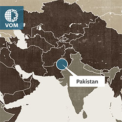 Identifying Pakistan on a world map.